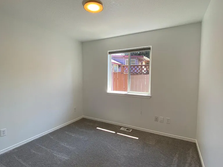 5023 NE 11th Ave — Photo 7