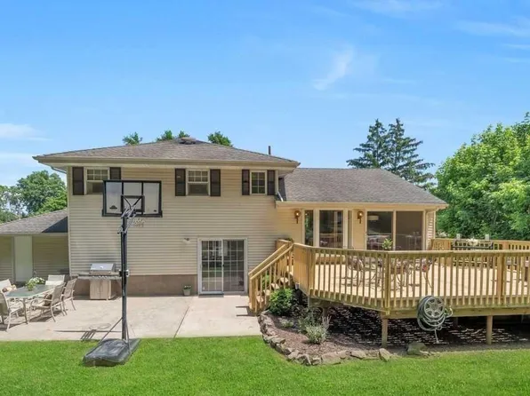 428 Briarwood Ln, Northvale, NJ 07647