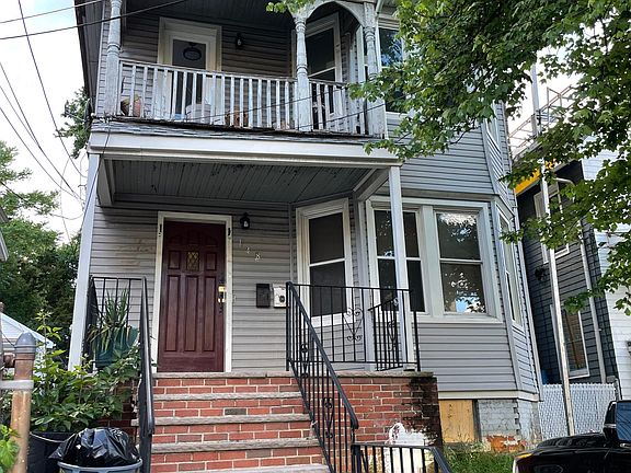4th image of 148 Jewett Ave Floor 2