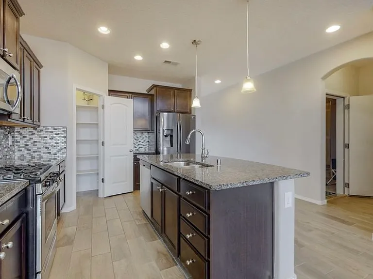 6727 Oro Valley Rd NW — Photo 4