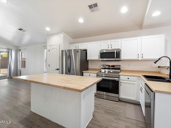 3rd image of 3395 W YELLOW PEAK Drive