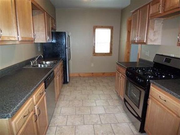 2nd image of 2752 3rd St