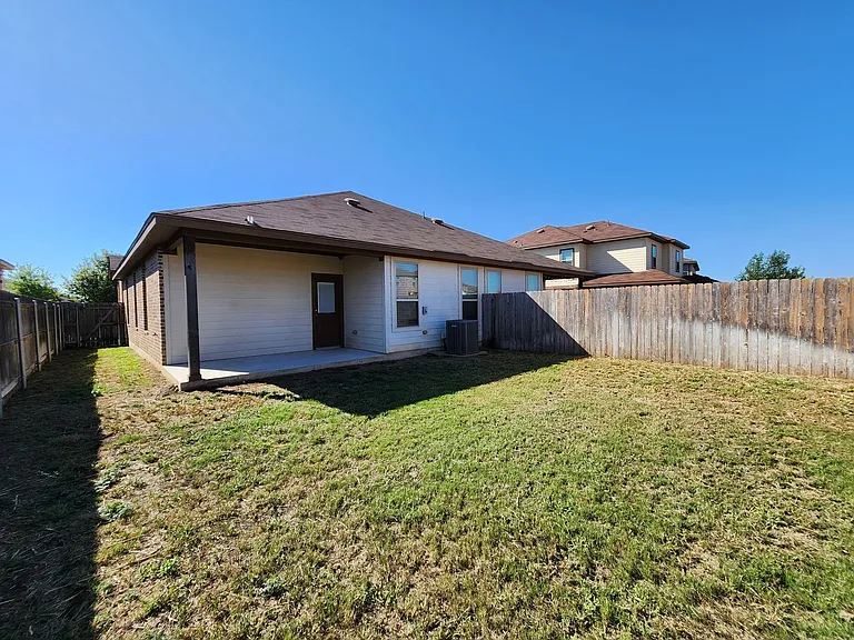 549 Creekside Frst — Photo 24