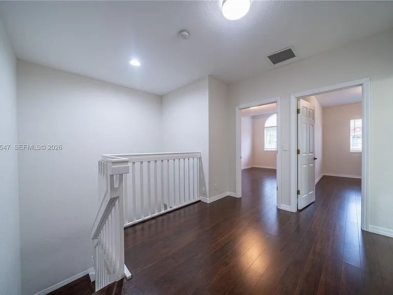 5327 SW 40th Ave — Photo 10