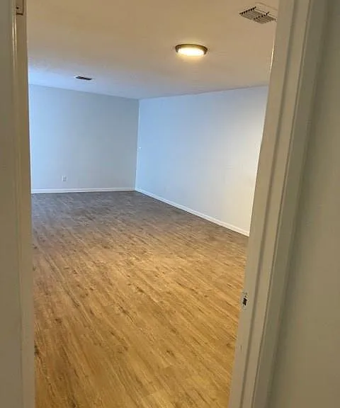 12262 Huntington Venture Dr — Photo 5