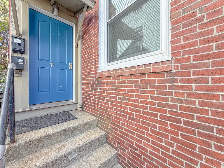 71 Sheridan St #3 — Photo 4