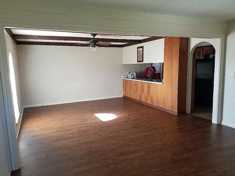 102 Wells St — Photo 9