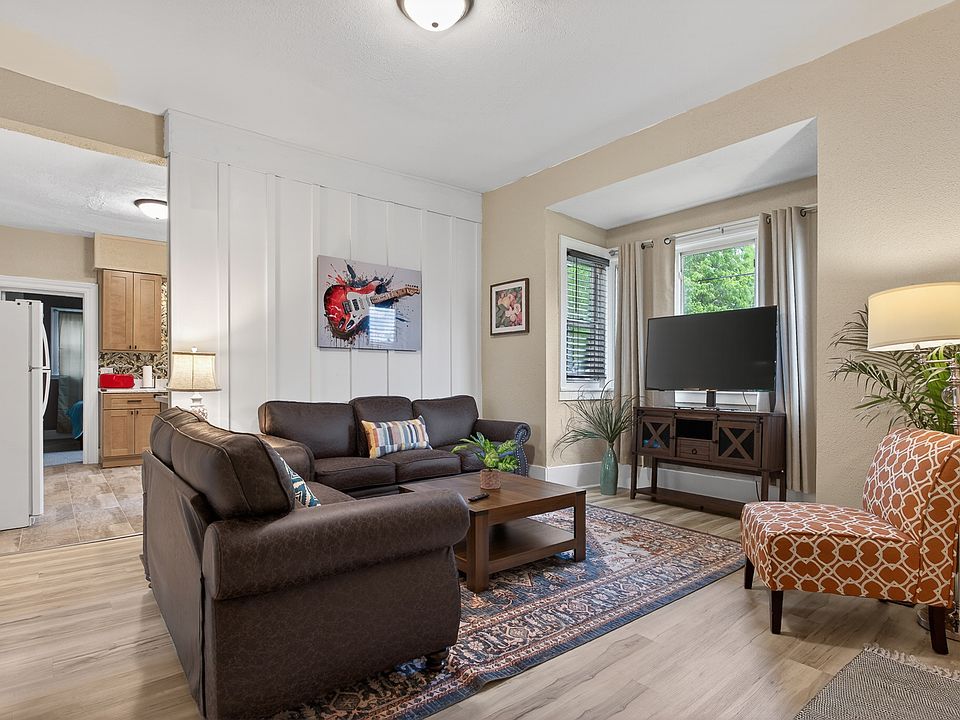 1st image of 700 Broadway Ave NW APT 1