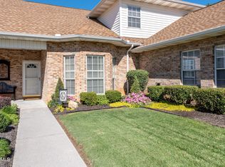 215 Winged Foot Dr, Maryville, TN 37801