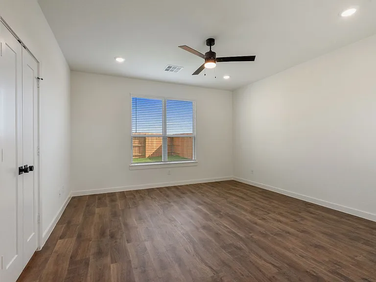 1864 N Dry Cherry Ln — Photo 7