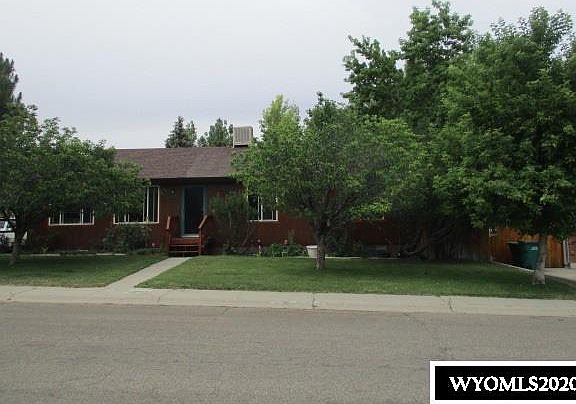 3rd image of 415 Centennial Dr