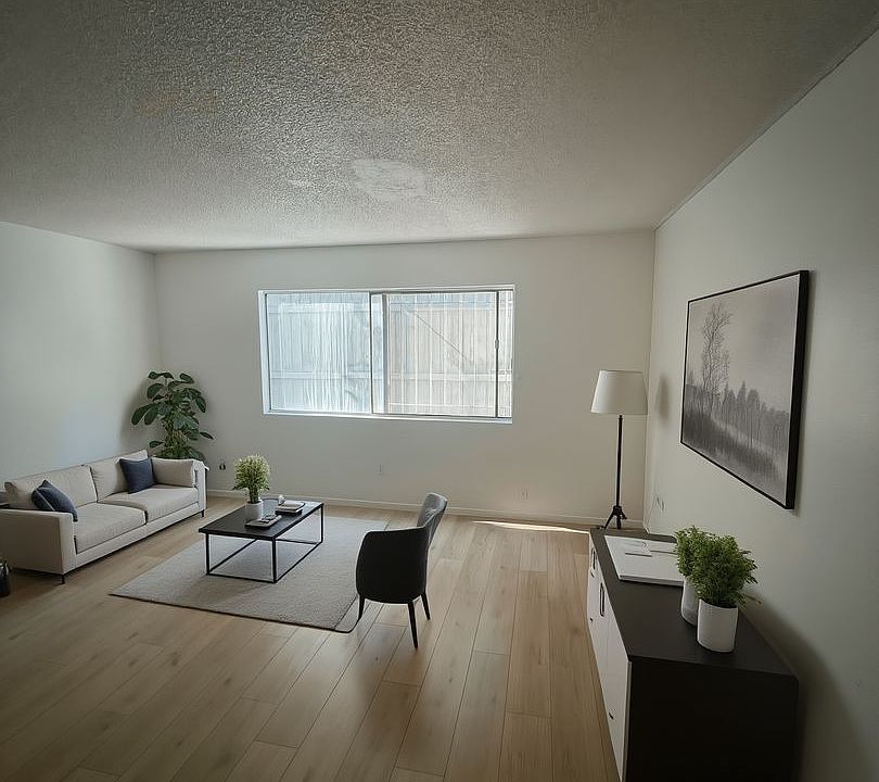 1st image of 1409 S Manhattan Pl #104
