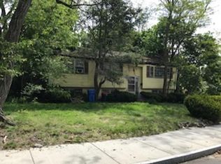 84 Upton Rd, Waltham, MA 02452