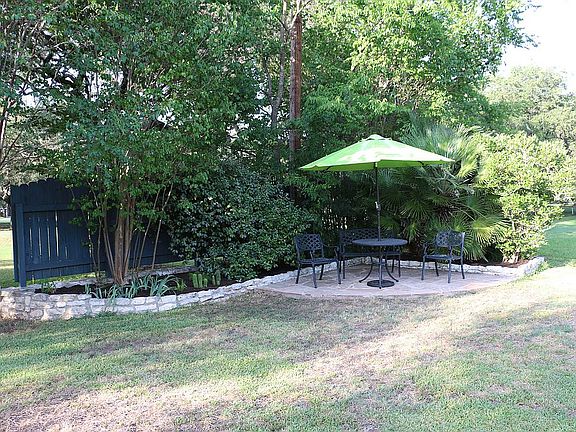 3rd image of 8706 Balcones Club Dr