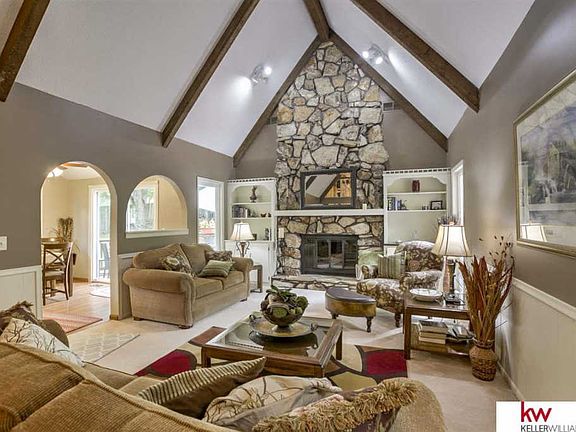 4th image of 15522 Dewey Cir