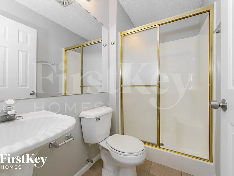 609 Rosehill Dr — Photo 17