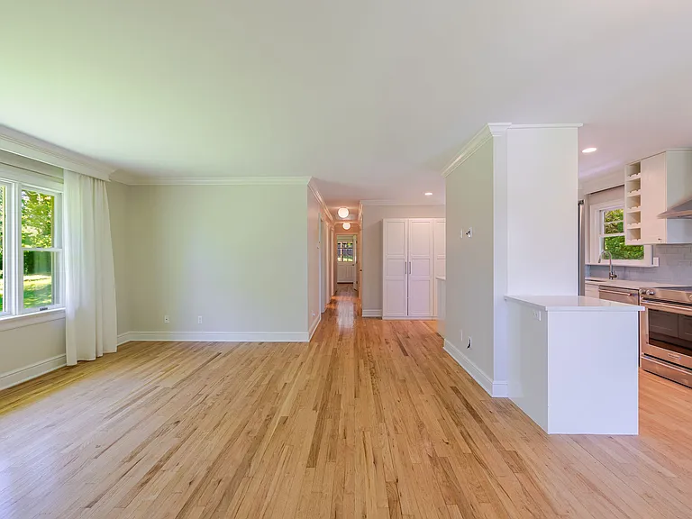395 Taconic Rd — Photo 3