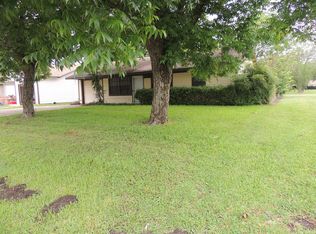 203 Runnels St, Point Comfort, TX 77978