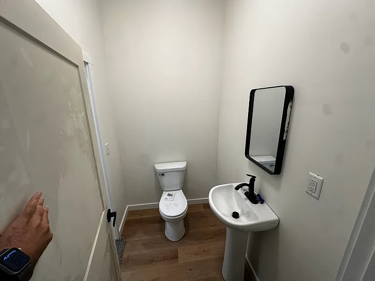 2022 S Jefferson St — Photo 6