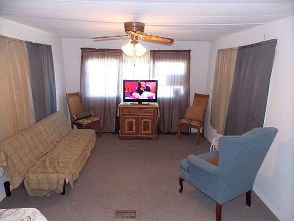 2nd image of 39614 Persimmon Ave