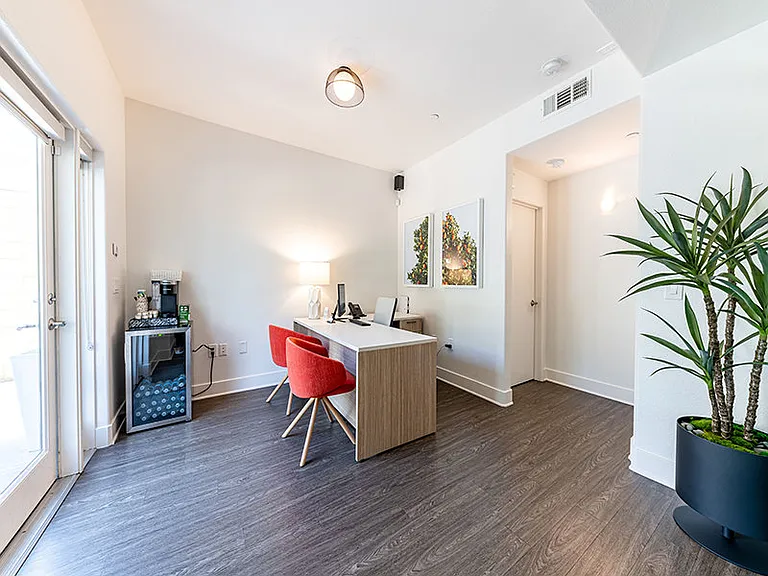 Placita Luxe Residences — Photo 24