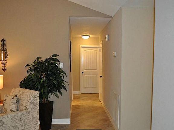 4th image of 107 Sweetgum Dr