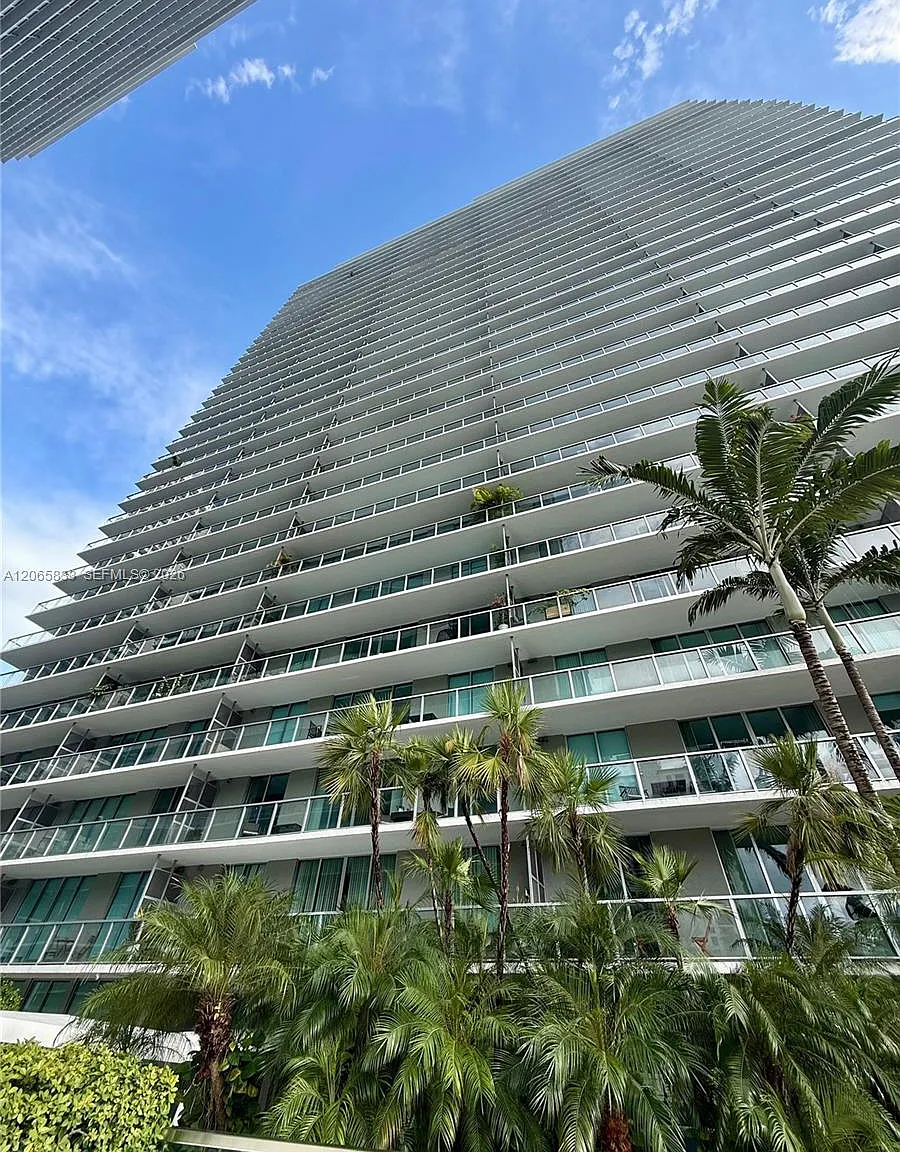 The Axis On Brickell Cond — Photo 3