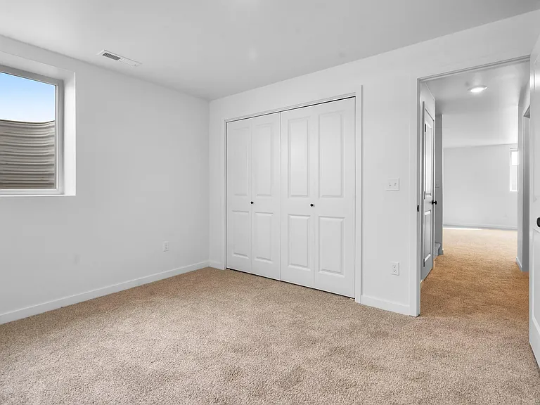 102 Sycamore Dr — Photo 34