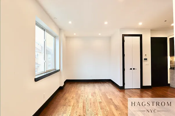 Rented by Hagstrom Management Inc | media 31