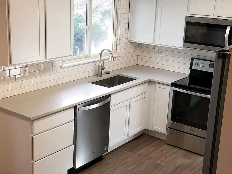 3162 Worthington Ave — Photo 2