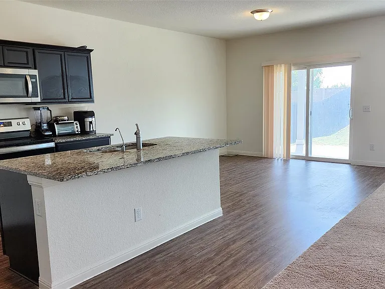 19513 Cloudy Bay Dr — Photo 2