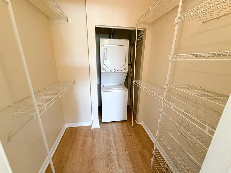 917 NE 16th Ave #16 — Photo 12