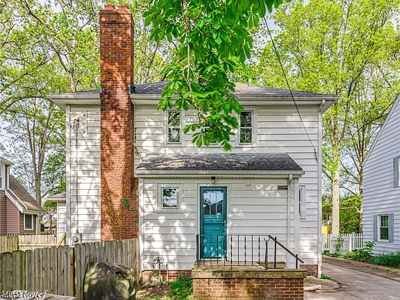 3rd image of 377 Greenwood Ave