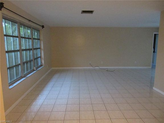 3rd image of 1706 NE 6th Ter