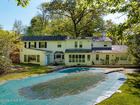 4th image of 16 Vineyard Ln