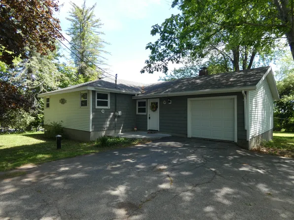 59 Route 41, Winthrop, ME 04364