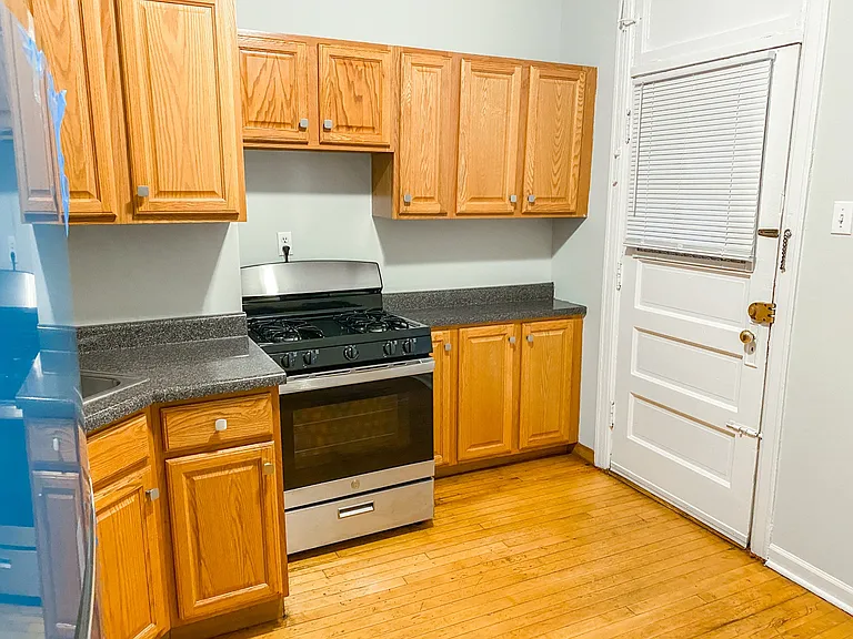 4853-59 N. Wolcott Ave. — Photo 4