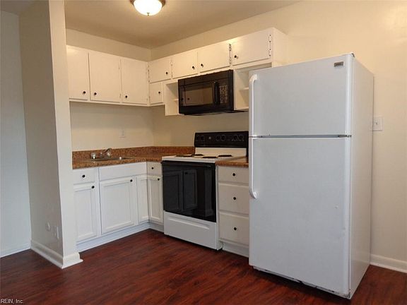 2nd image of 9616 1st Bay St APT 5