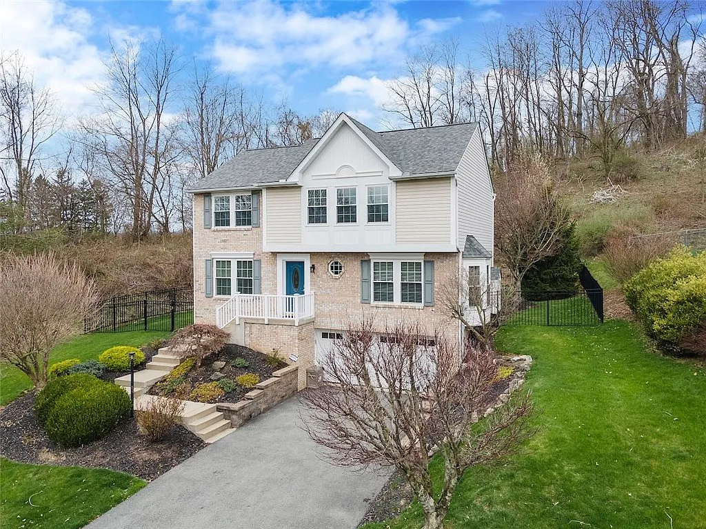 101 Pine Creek Dr photo 1