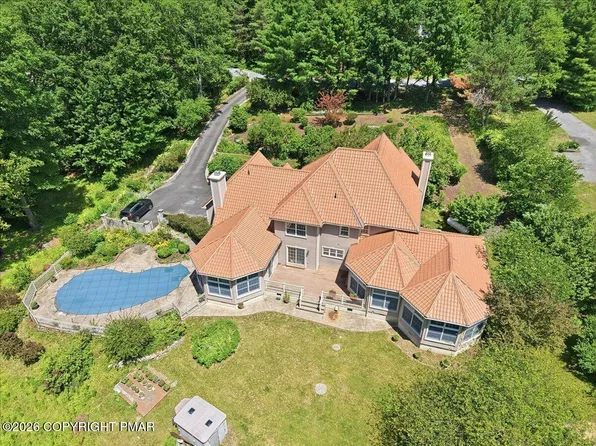183 Chatham Hill Rd, Stroudsburg, PA 18360