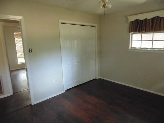 4300 Gwendolyn Dr — Photo 3