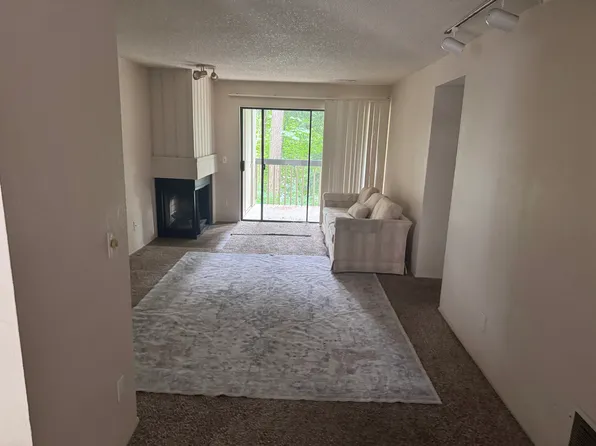 10819 NE 37th Pl, Bellevue, WA