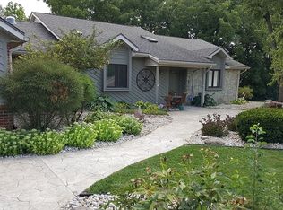 4762 Horseman Dr, Fairborn, OH 45324