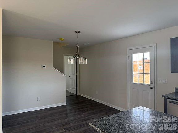 3rd image of 931 Rollings Rd #7