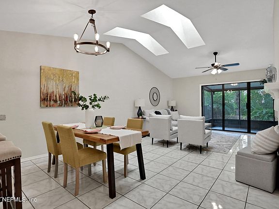 4th image of 10763 IRONSTONE Drive N
