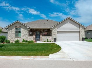 3673 N Lakeway Ct, Wichita, KS 67205
