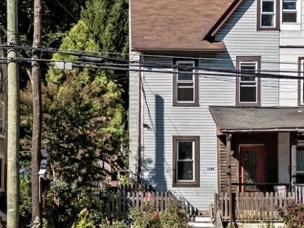 1289 Seidersville Rd, Bethlehem, PA 18015