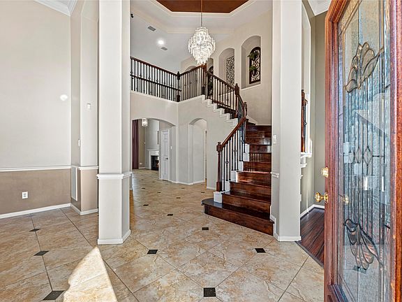 3rd image of 11023 Barker Grove Lane