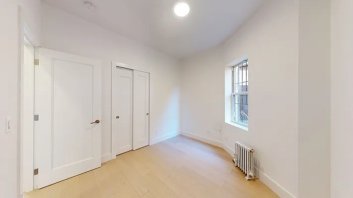 Rented by Bond New York | media 27