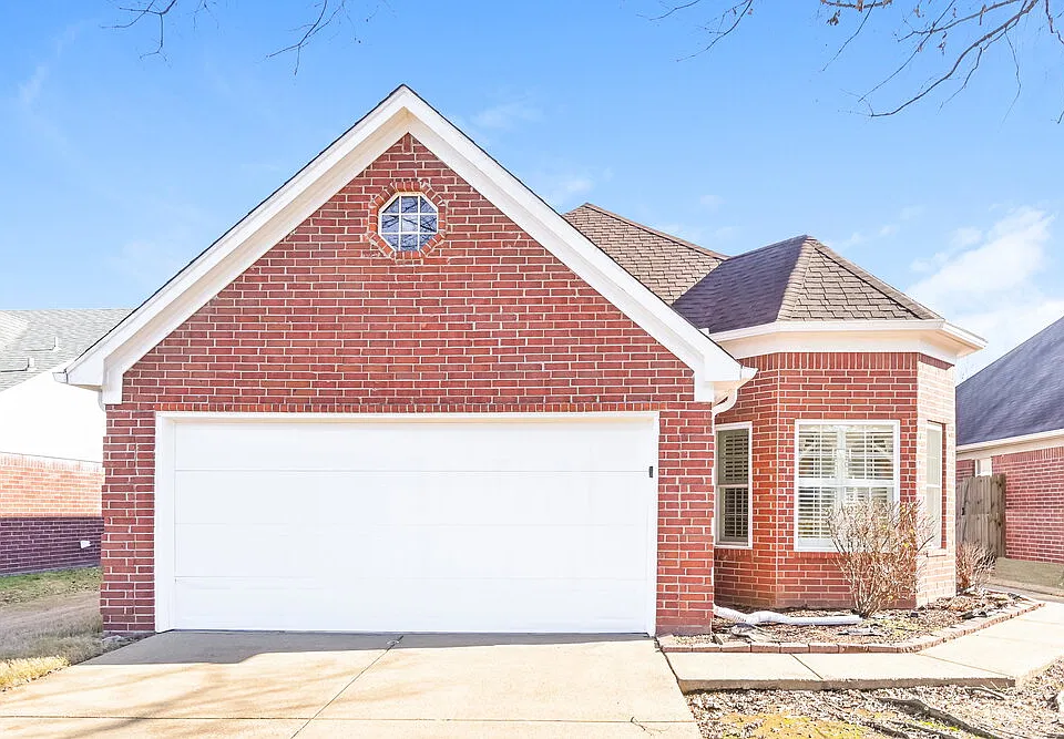 5856 Kayla Dr